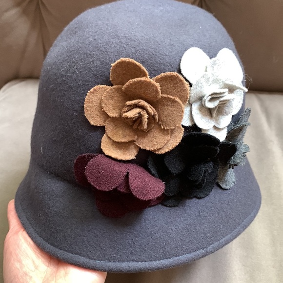 Gray Floral Felt Hat with Felt Flowers Fall Winter Colors - Picture 3 of 6